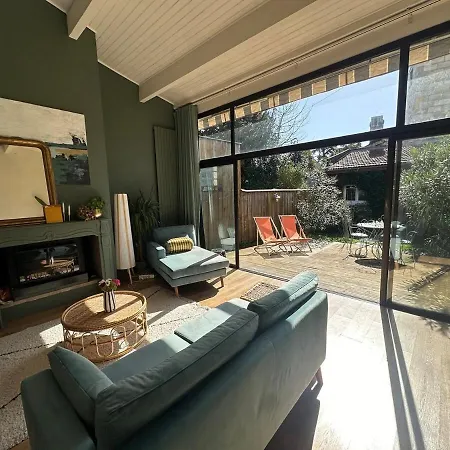Pretty House With A Garden Holiday home Bordeaux